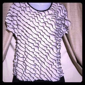 Women’s short sleeve top